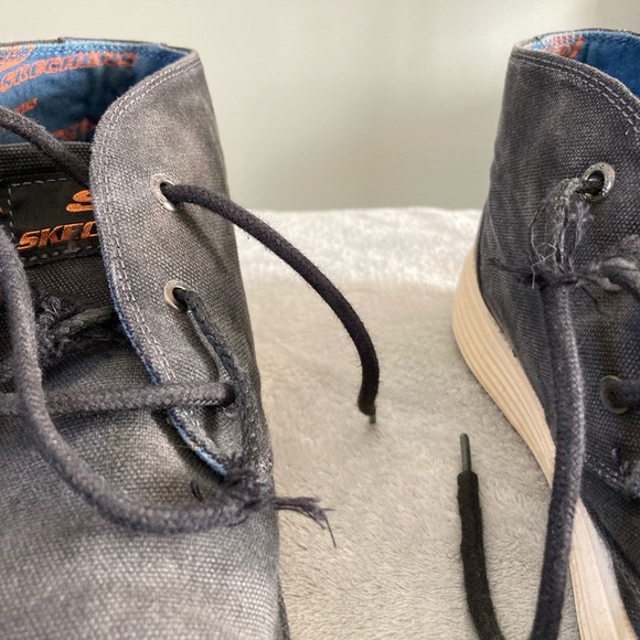 Skechers mens hi top casual shoe.  Size 10. - Picture 6 of 7